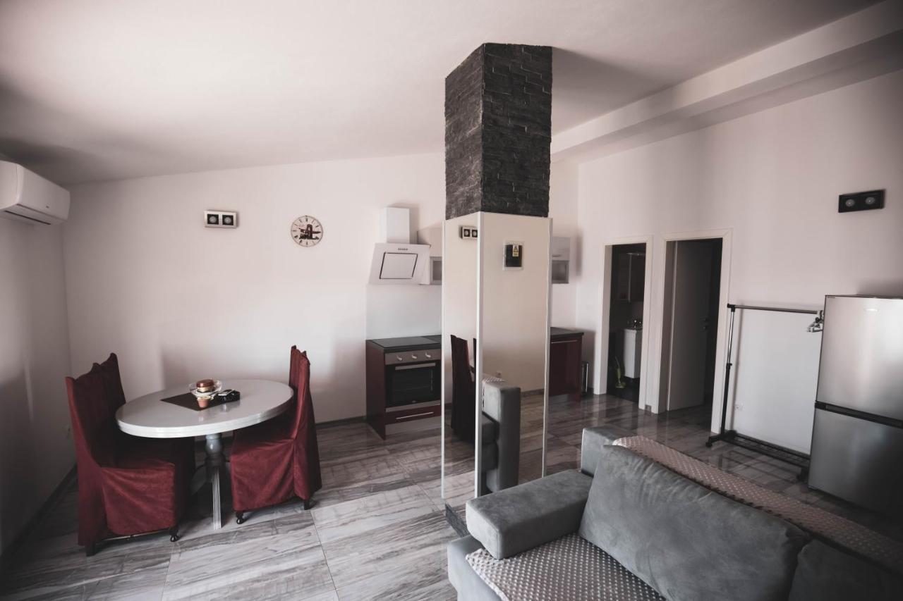 Apartments Julia & Nika Karlobag Zewnętrze zdjęcie